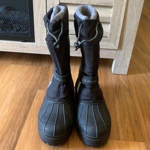 LL Bean kids insulated snow boots 6 like New
